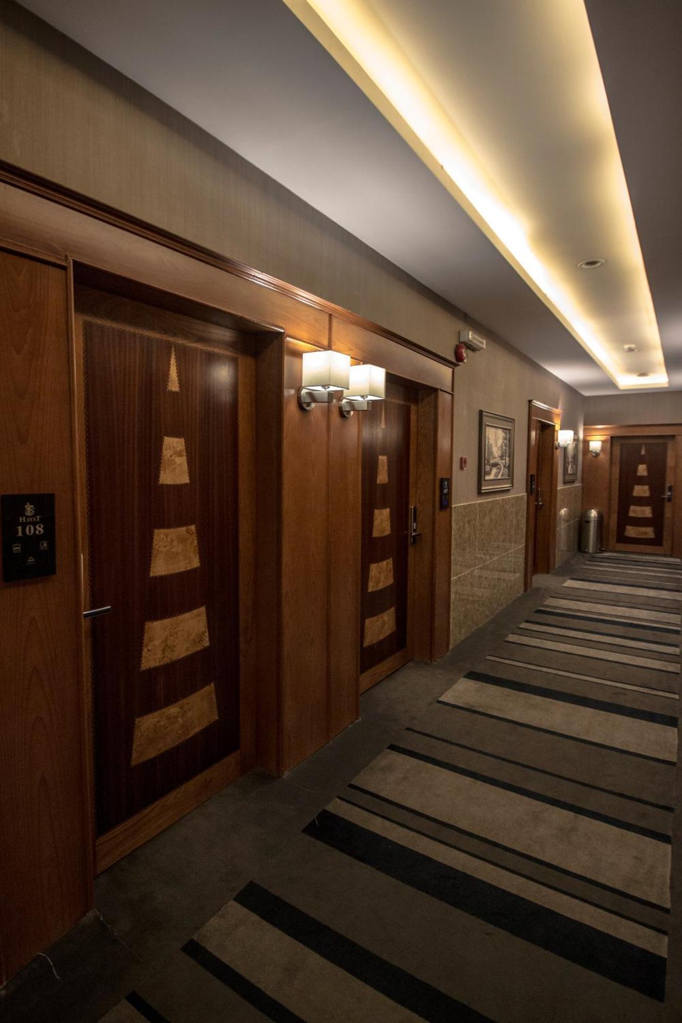 Shaty Alhayat Hotel Suites เจดดาห์ ภายนอก รูปภาพ