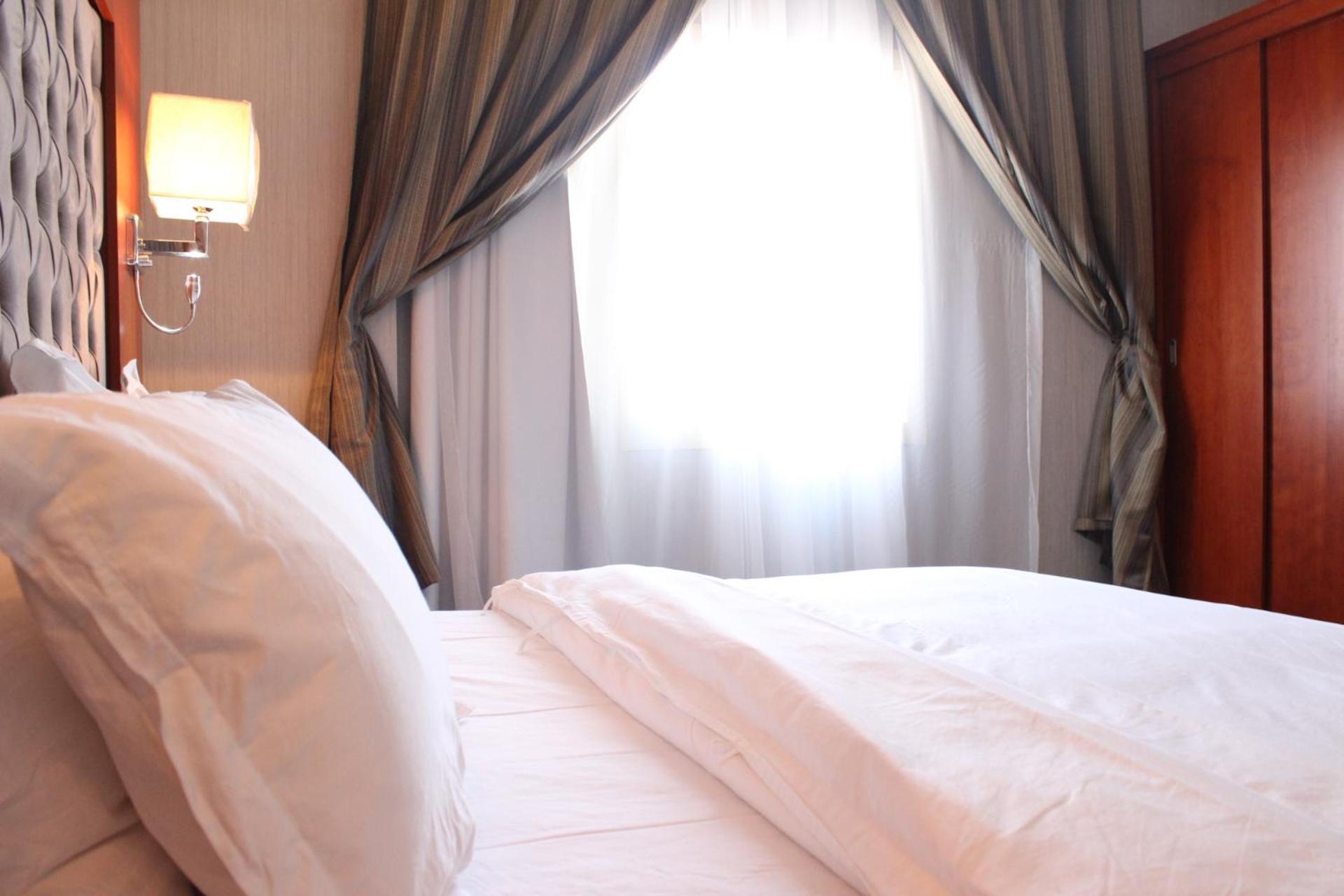 Shaty Alhayat Hotel Suites เจดดาห์ ภายนอก รูปภาพ