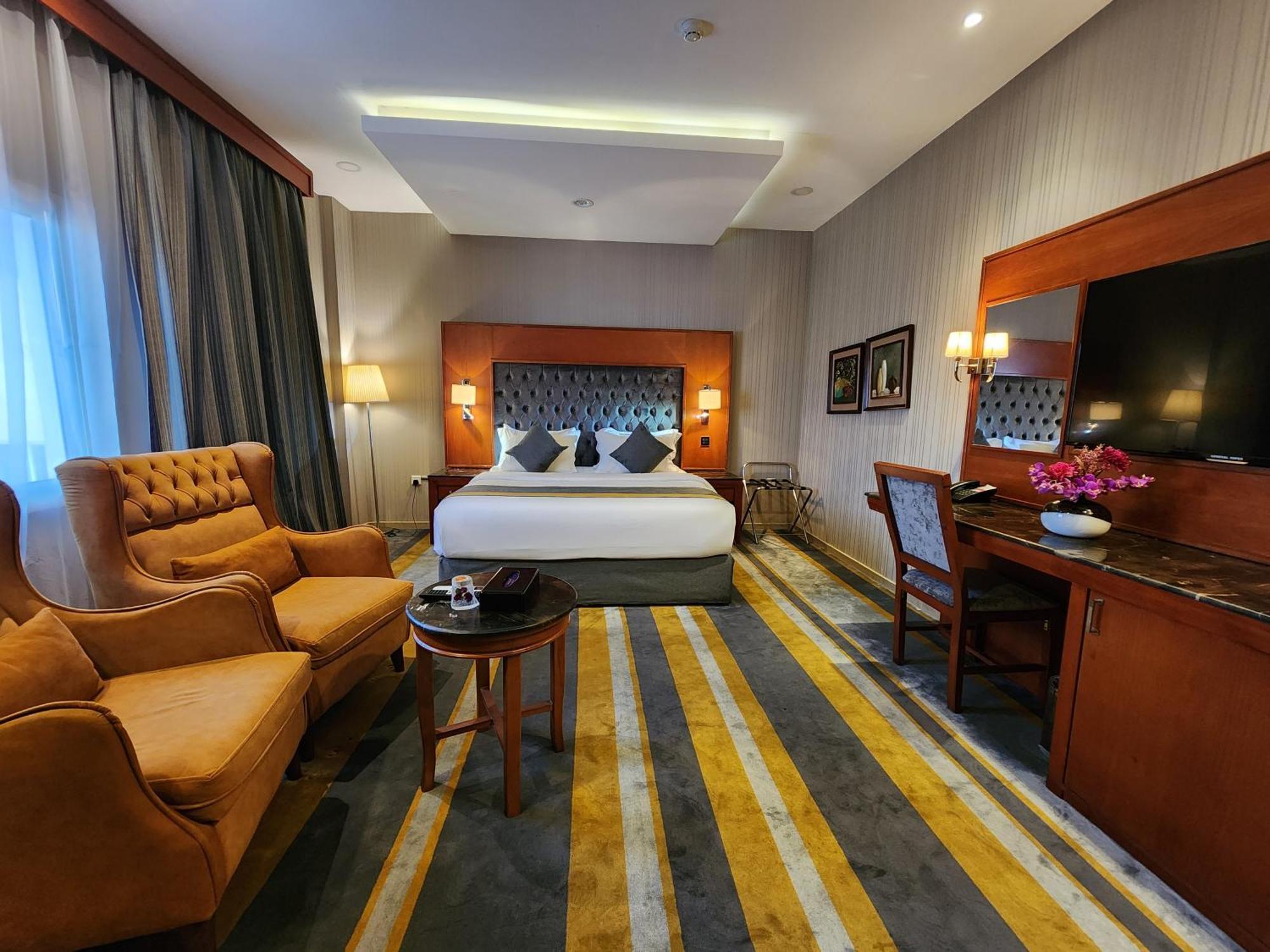 Shaty Alhayat Hotel Suites เจดดาห์ ภายนอก รูปภาพ