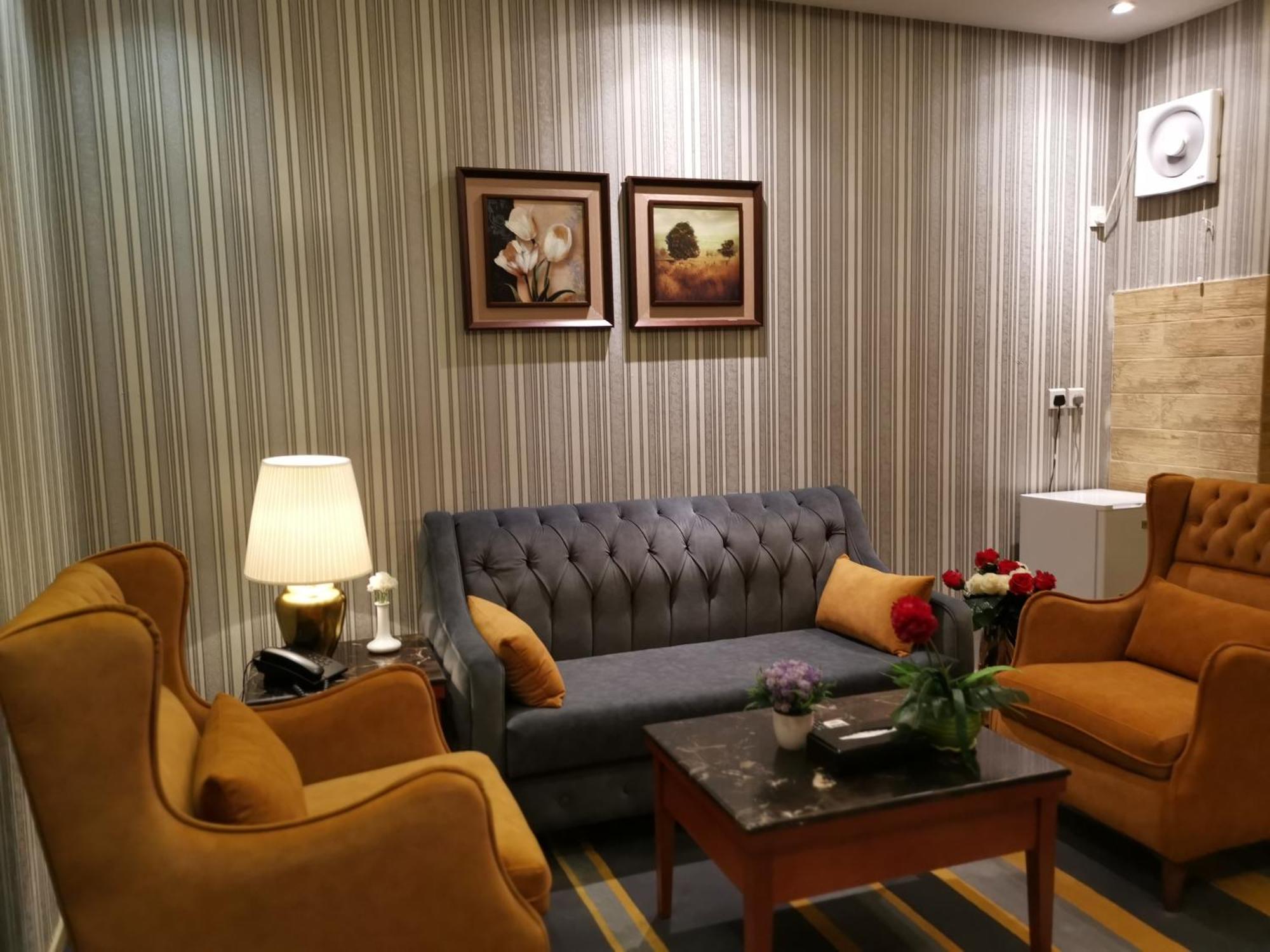 Shaty Alhayat Hotel Suites เจดดาห์ ภายนอก รูปภาพ