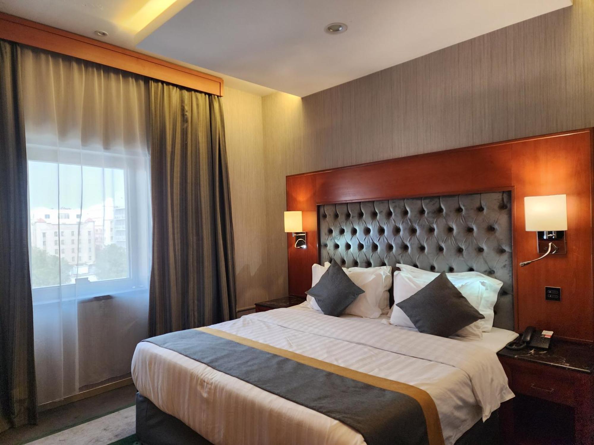 Shaty Alhayat Hotel Suites เจดดาห์ ภายนอก รูปภาพ
