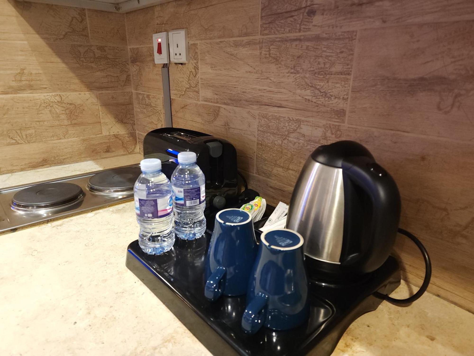 Shaty Alhayat Hotel Suites เจดดาห์ ภายนอก รูปภาพ