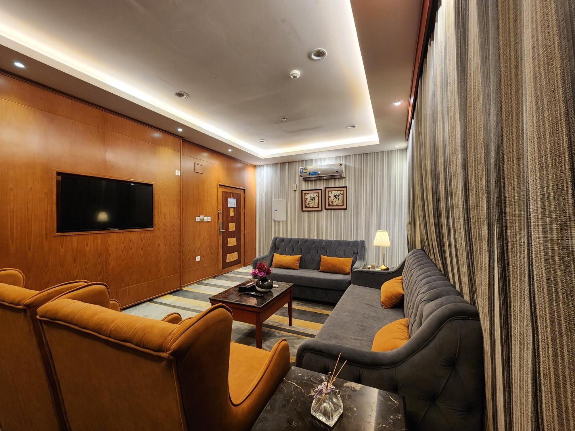 Shaty Alhayat Hotel Suites เจดดาห์ ภายนอก รูปภาพ