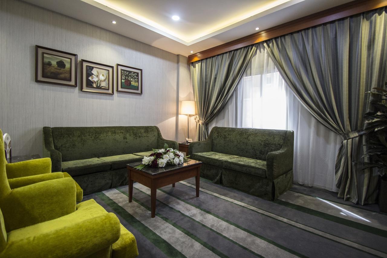 Shaty Alhayat Hotel Suites เจดดาห์ ภายนอก รูปภาพ